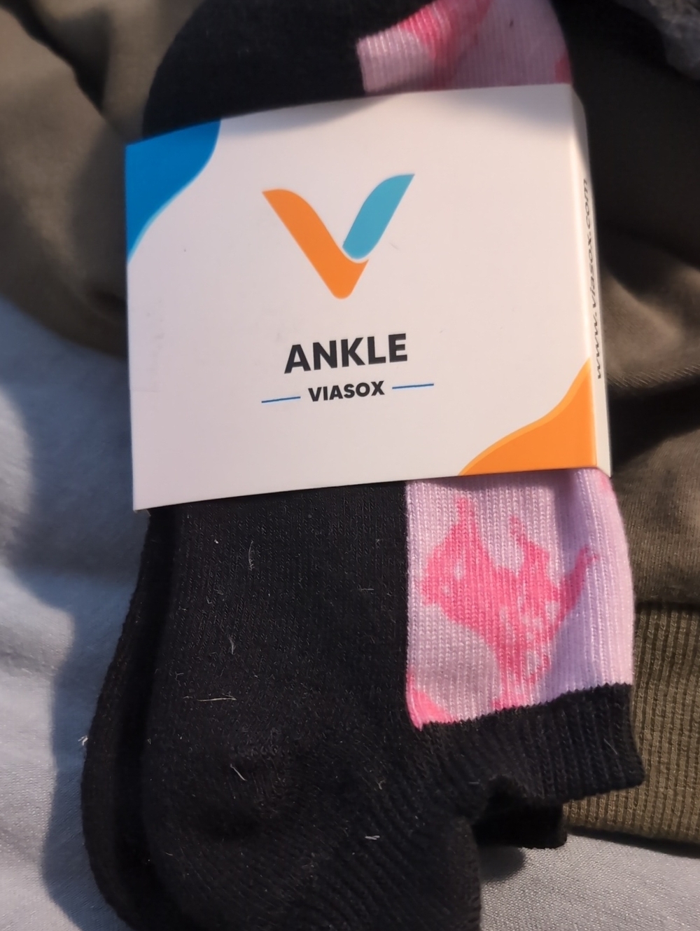 Viasox Ankle Socks — Black with Pink Accent- M/L